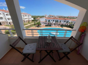 Apartamento con piscina y junto a la playa- GALDANA.